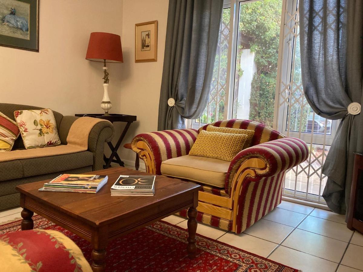 Brown Jug Guest House Hermanus Bagian luar foto