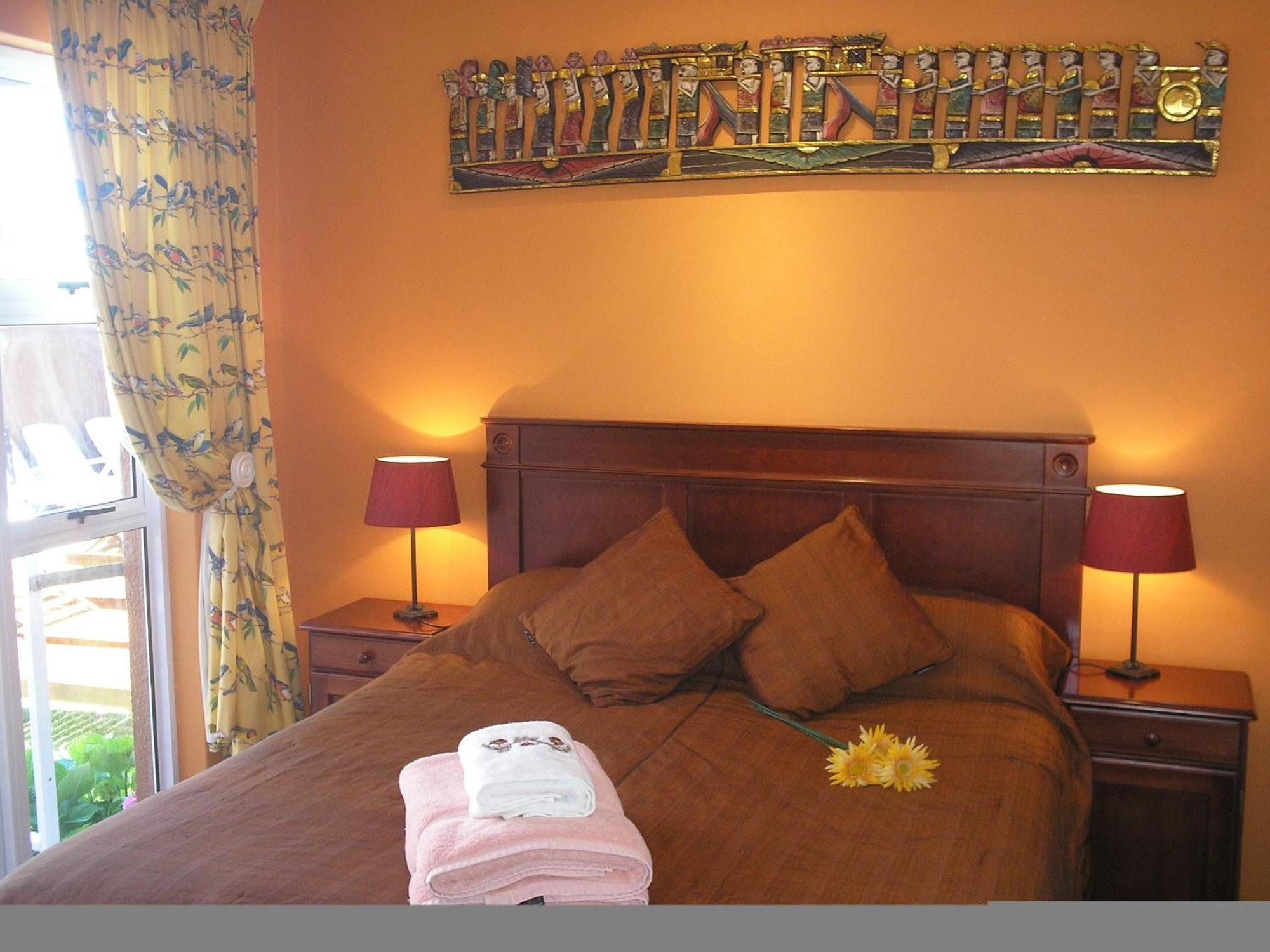 Brown Jug Guest House Hermanus Bagian luar foto