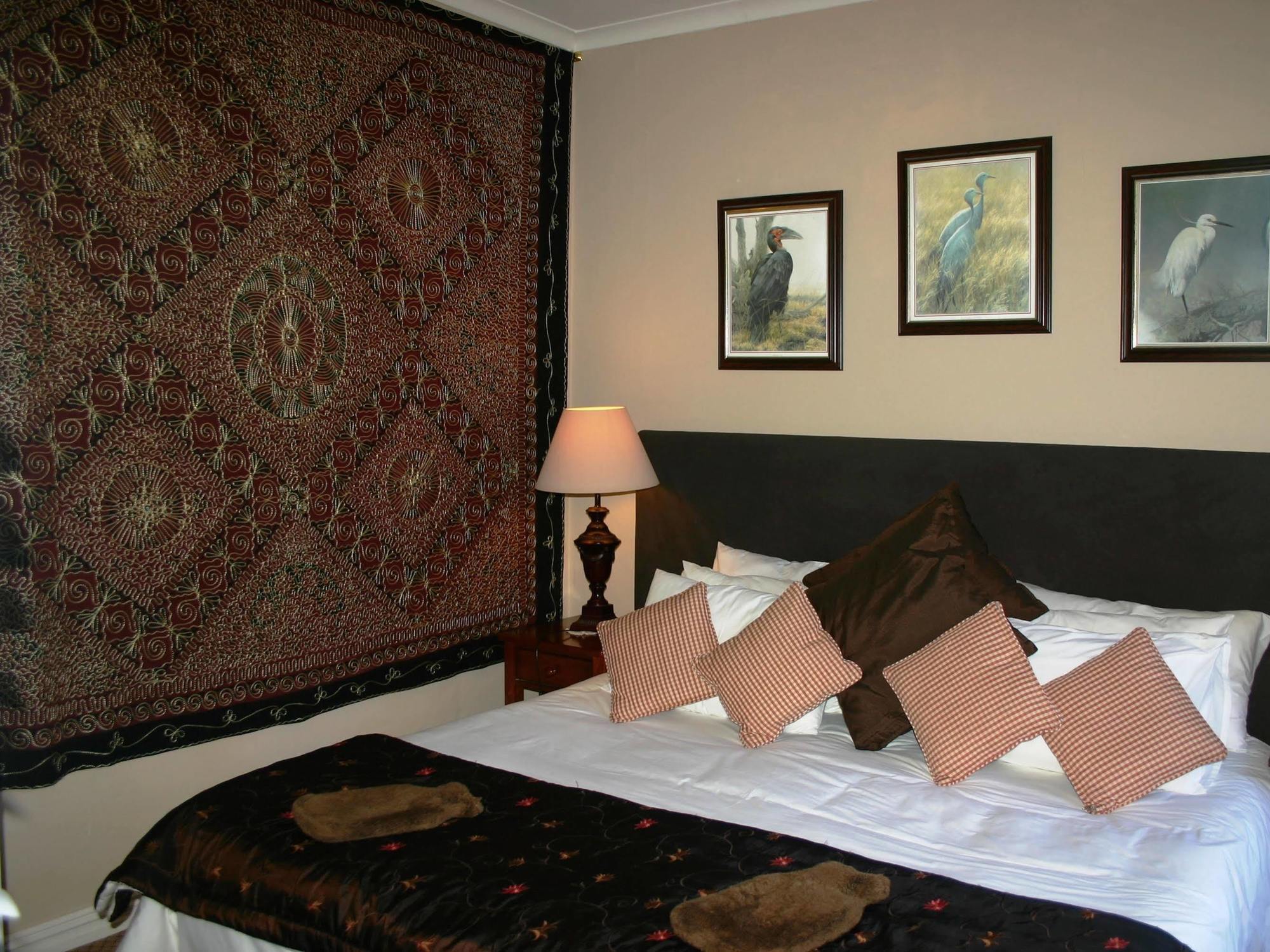 Brown Jug Guest House Hermanus Bagian luar foto