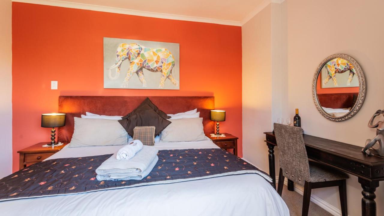 Brown Jug Guest House Hermanus Bagian luar foto