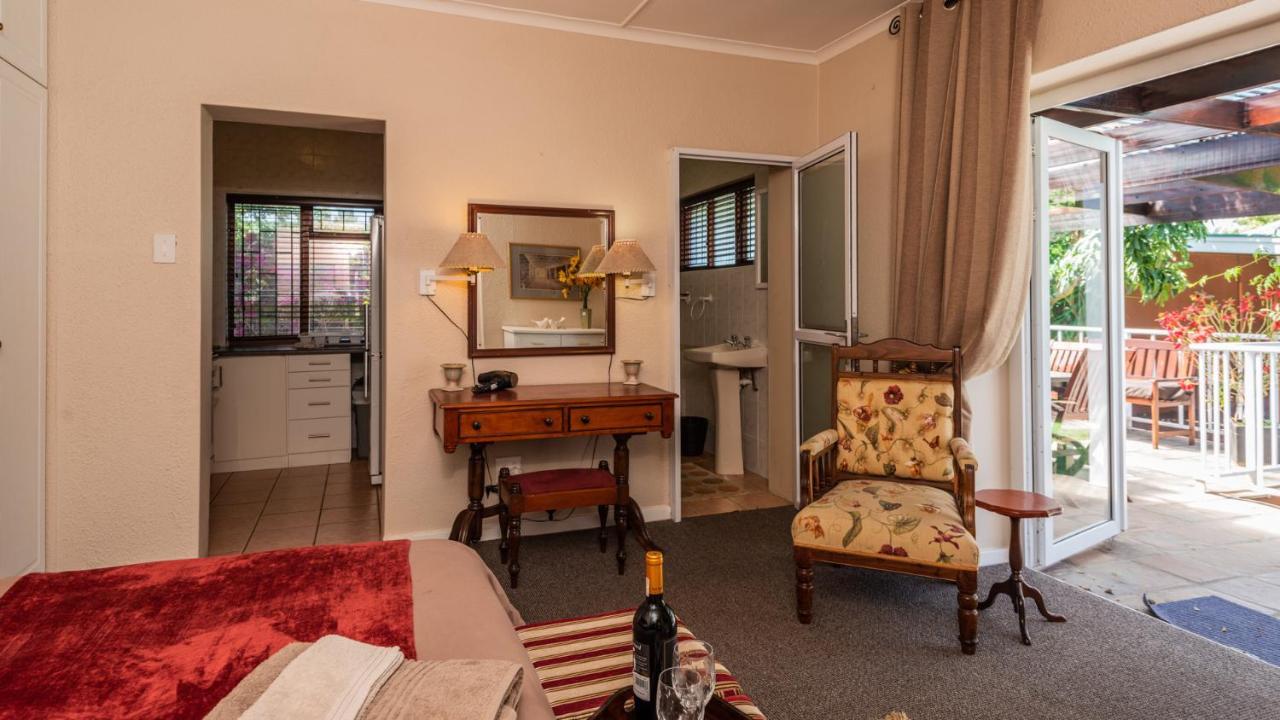 Brown Jug Guest House Hermanus Bagian luar foto