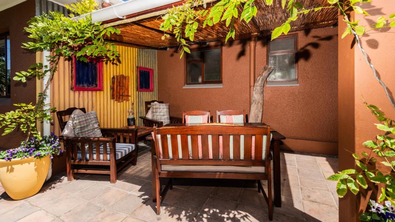 Brown Jug Guest House Hermanus Bagian luar foto