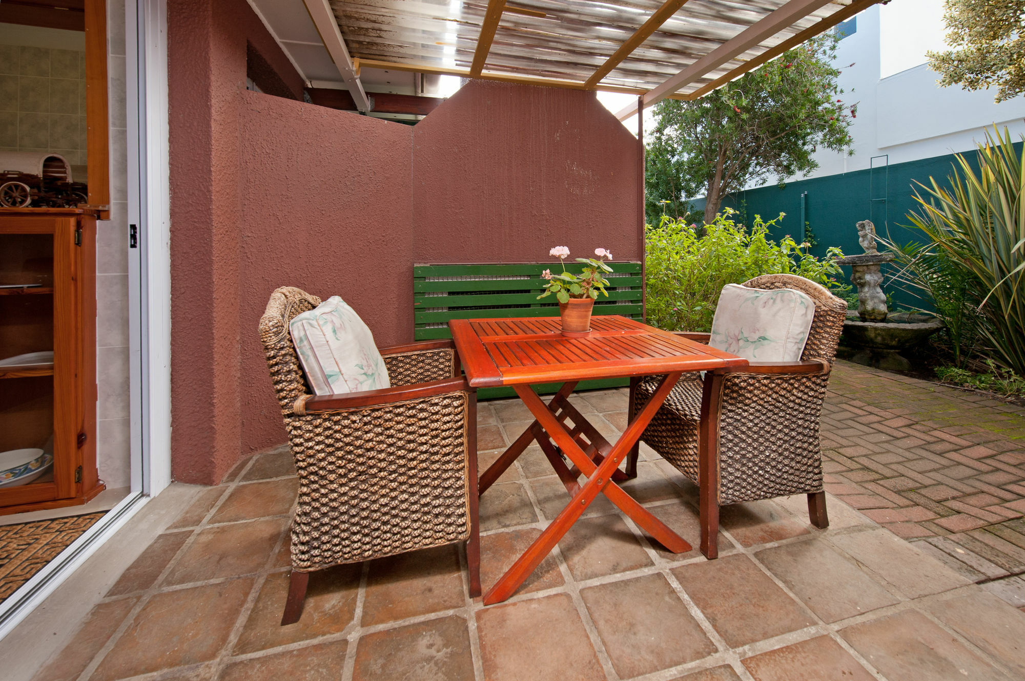 Brown Jug Guest House Hermanus Bagian luar foto